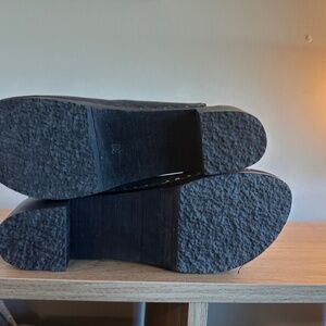 Bryr Clog Ellie Worker in Black